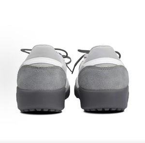The rear view showcases the heel details of Nike Shoes, combining the حذاء نايك الأصلي مع ميزات حذاء نايك أتاك رياضي رمادي | Nike Attack Grey وجودة شوز نايك وتشكيلة nike schuhe.