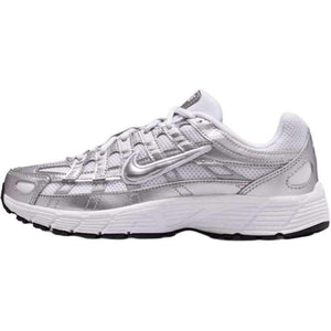 When looking for stylish designs, Nike Shoes feature the amazing حذاء Nike P-6000 بلون فضي ورمادي وأبيض مع روعة حذاء نايك الأصلي للوثوقية، إلى جانب تصاميم شوز نايك ومواصفات nike schuhe.