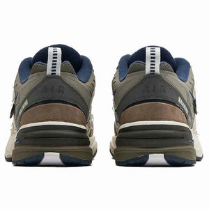 The rear view showcases Nike Shoes details, combining the حذاء نايك الأصلي مع ميزات حذاء بإصدار خاص تصميم جبلي - Panda Prank وجودة شوز نايك وتشكيلة nike schuhe.