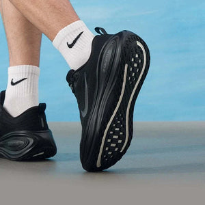 Nike Vomero Plus.