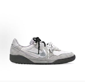 View the side profile of the حذاء نايك الأصلي featuring Nike Shoes design, representing the finest شوز نايك المميز مع حذاء نايكي كاجوال رمادي | Nike Casual Grey وتصاميم nike schuhe.