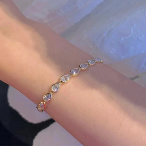 apm monaco adjustable waterdrop delicate bracelet for women, gold