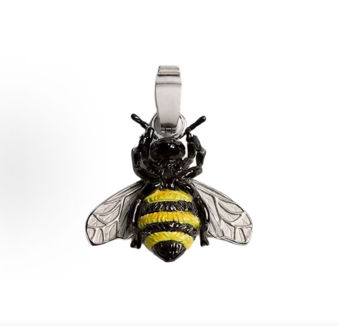 DIOR [26 Early Autumn] Bee Design Resin Pendant/Pendant  Unisex Couple Style, Yellow/Black,