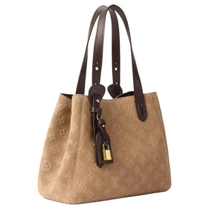 LOUIS VUITTON All In One classic LV padlock name tag with rich details, embossed suede cowhide leather shoulder bag, small size, women's style, beige brown