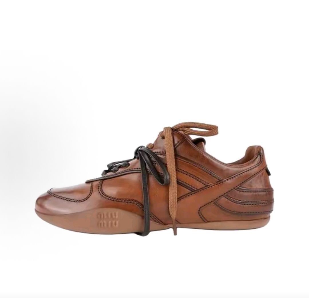 MIU MIU Gymnasium Donna Leather Round Toe Lace-up  Low-top casual shoes, women's, brown >