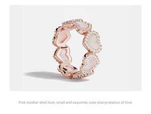 لقطة استوديو تبرز الهيكل الدائري لقطع خاتم monaco - Studio product image of the authentic apm monaco ring.