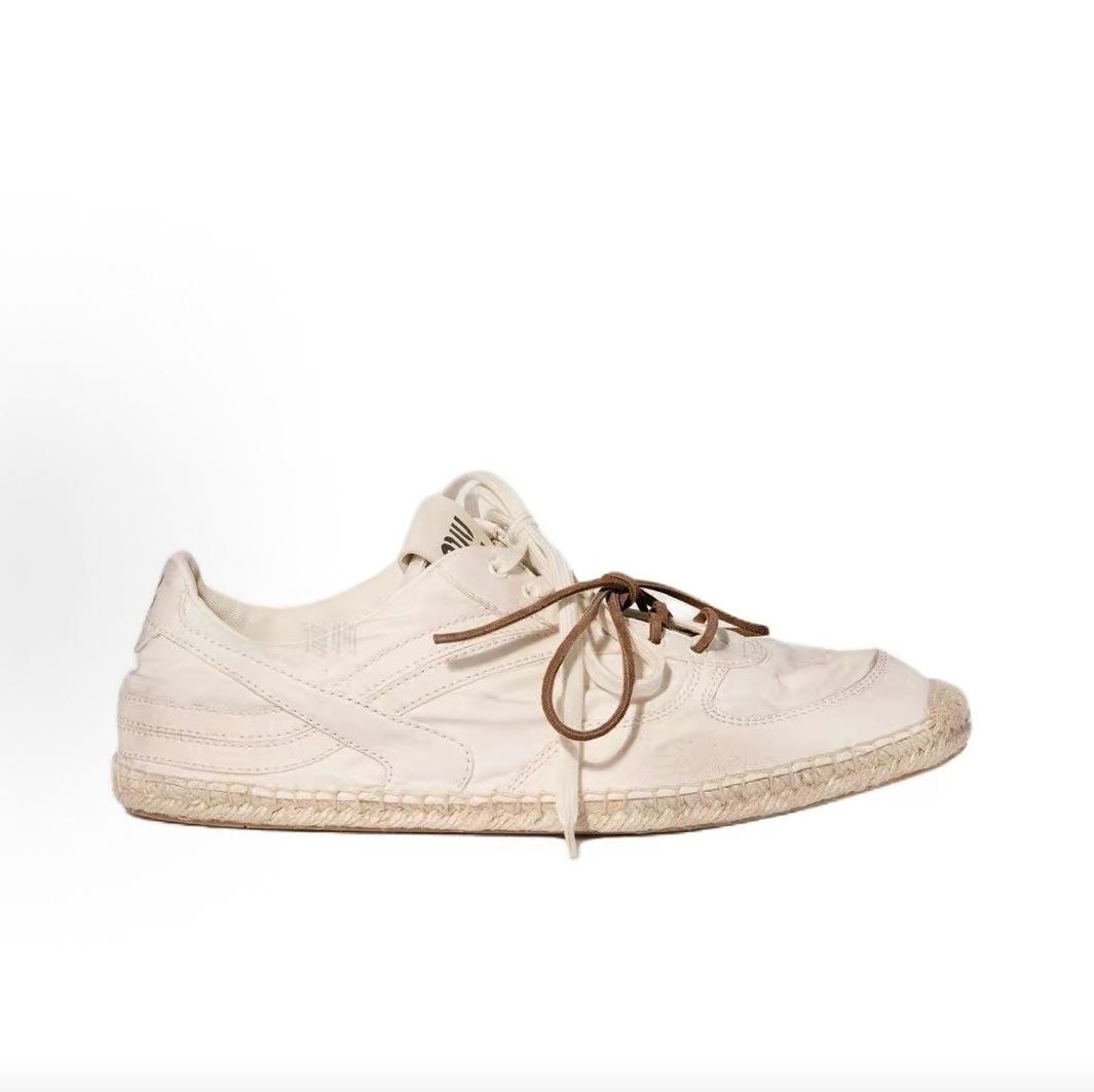 MIU MIU Gymnasium Lace-up Round Toe Low-top Casual Shoes for Women, Light Brown