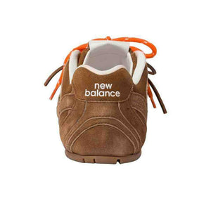 سنيكيرز شبك نيو بلانس x ميو ميو من الجلد السويدي New Balance X Miu Miu.