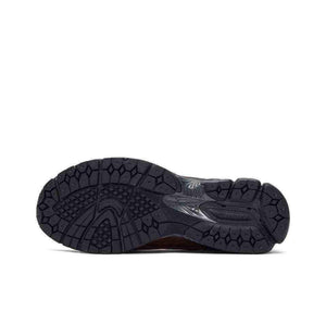 Bottom sole traction pattern of the New Balance 1906L Reddish Brown for reliable grip.