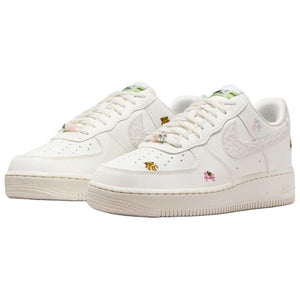 Discover the dynamic perspective of شوز نايك مثل Nike Shoes الفريدة، مع تفاصيل حذاء Air Force 1 Low أبيض بتطريز Pegasus وجودة حذاء نايك الأصلي ضمن تشكيلة nike schuhe.