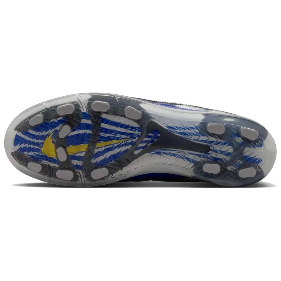 Inspect the durable outsole of Nike Shoes and حذاء نايك الأصلي الذي يضمن راحة شوز نايك، مع ميزات حذاء نايكي اير ماكس R9 فضي | Nike Air Max Mercurial R9 Silver ومواصفات nike schuhe.