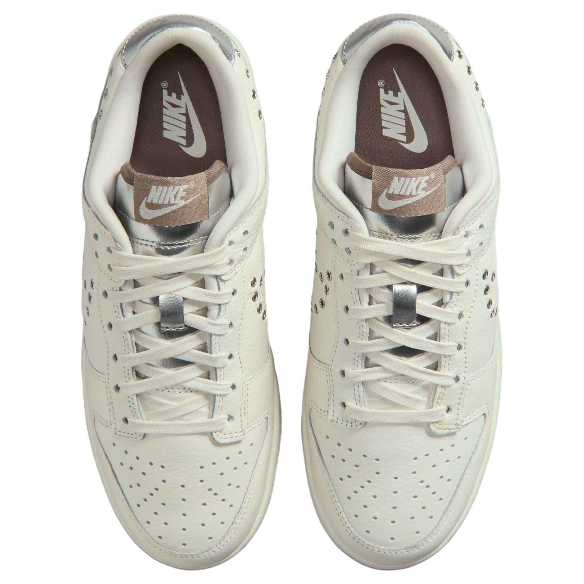 The top view highlights Nike Shoes craftsmanship, showcasing the حذاء نايك الأصلي مع سنيكرز Dunk Low بتصميم Grommets ولون Sail ضمن أفضل موديلات شوز نايك وتصاميم nike schuhe.