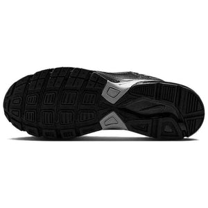 Inspect the durable outsole of Nike Shoes and حذاء نايك الأصلي الذي يضمن راحة شوز نايك، مع ميزات حذاء نايكي إنيشياتور أسود | Nike Initiator Black ومواصفات nike schuhe.