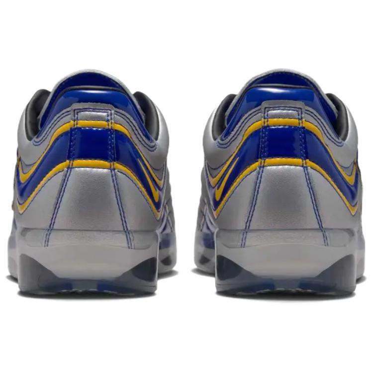 The rear view showcases Nike Shoes details, combining the حذاء نايك الأصلي مع ميزات حذاء نايكي اير ماكس R9 فضي | Nike Air Max Mercurial R9 Silver وجودة شوز نايك وتشكيلة nike schuhe.