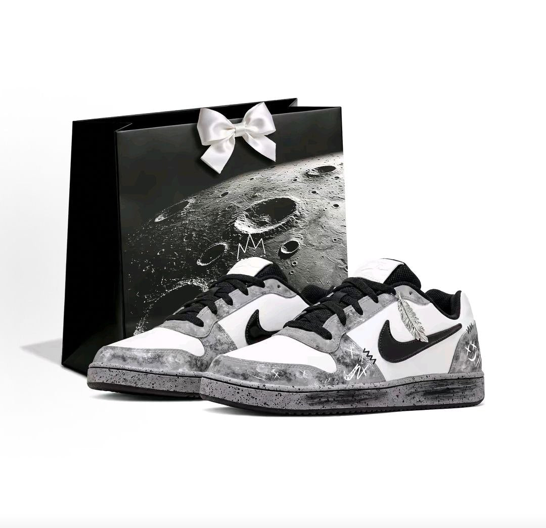 When looking for unique footwear, Nike Shoes feature the amazing حذاء نايكي مون رمادي وأبيض | Nike Moon Grey & White مع روعة حذاء نايك الأصلي للوثوقية، إلى جانب تصاميم شوز نايك ومواصفات nike schuhe.