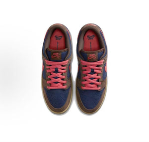 The top view showcases Nike Shoes details, combining the حذاء نايك الأصلي مع ميزات حذاء نايكي SB دانك لو بني كحلي | Nike SB Dunk Low Brown وجودة شوز نايك وتشكيلة nike schuhe.