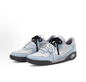 The angled perspective highlights Nike Shoes craftsmanship, showcasing the حذاء نايك الأصلي مع حذاء نايكي ستريتغاتو أزرق وفضي | Nike Streetgato Blue Silver ضمن أفضل موديلات شوز نايك وتصاميم nike schuhe.