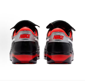 The rear view showcases Nike Shoes details, combining the حذاء نايك الأصلي مع ميزات أصلي 100% حذاء نايكي x بالاس أسود | Nike x Palace Black Red وجودة شوز نايك وتشكيلة nike schuhe.