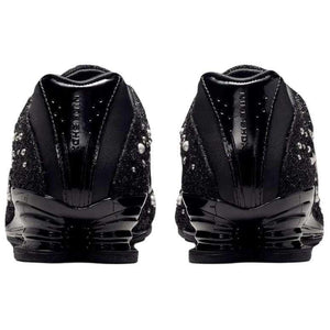 The rear view showcases Nike Shoes details, combining the حذاء نايك الأصلي مع ميزات حذاء Shox Z أصلي 100% وجودة شوز نايك وتشكيلة nike schuhe.