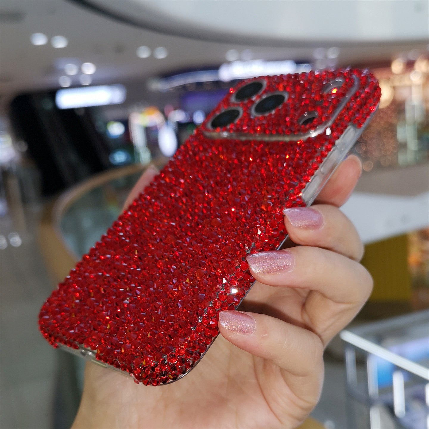 كفر iPhone أحمر مرصع بالكريستال اللامع