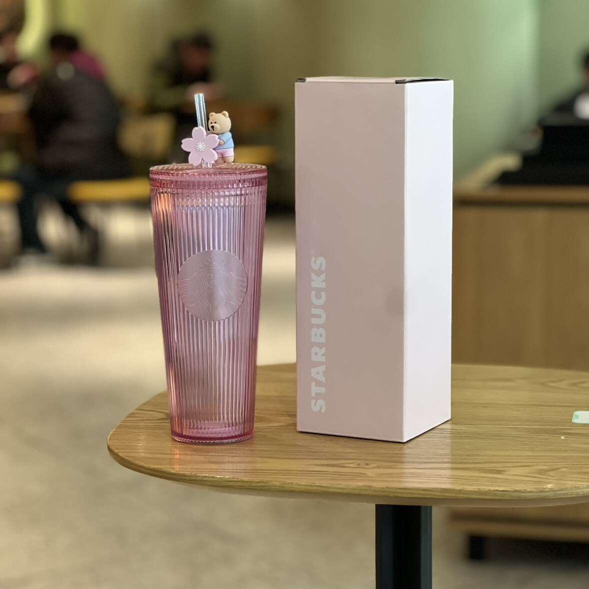 Starbucks Cup 2025 Cherry Blossom Spring Bloom Pink Girl's Heart Cold Glass Stainless Steel Straw Insulated Water Cup.
