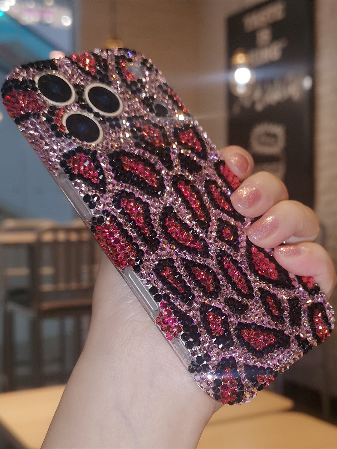 كفر جوال Phone Case مرصع بالكريستال بنقشة Leopard