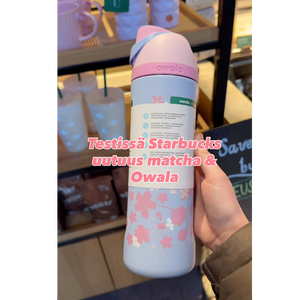 زمزمية Owala x Starbucks بتصميم Sakura الوردي المميز.