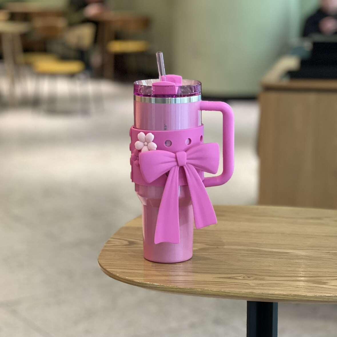 Starbucks Cup 2025 Cherry Blossom Spring Bloom Pink Girl's Heart Cold Glass Stainless Steel Straw Insulated Water Cup.