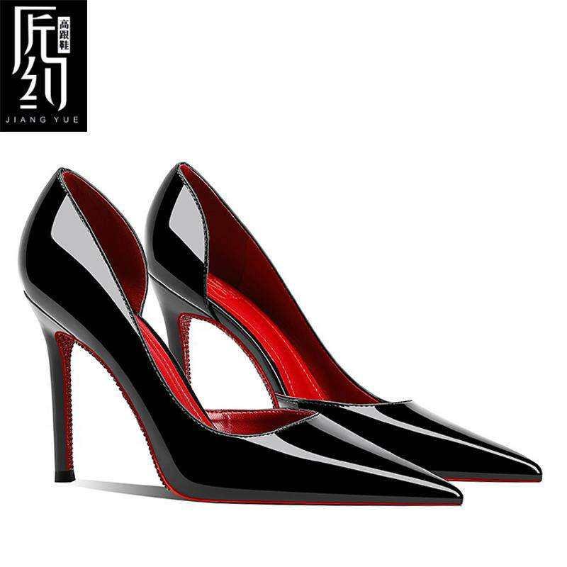 Christiana  حذاء نسائي High Heels أسود بلمسة مخملية ونعل كريستالي أحمر.