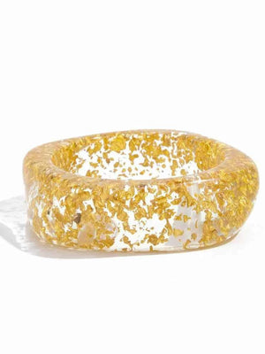 طقم أساور Bangle بتصميم Chunky عريض وألوان Gold و Resin.
