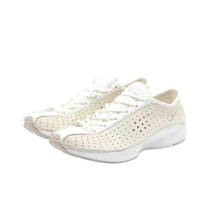 View the dynamic perspective of the حذاء نايك الأصلي featuring Nike Shoes design, representing the finest شوز نايك المميز مع حذاء Nike Air Zoom Spiridon Cage 2 بلون عاجي عصري وتصاميم nike schuhe.