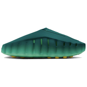 View the side profile of the حذاء نايك الأصلي featuring Nike Shoes design, representing the finest شوز نايك المميز مع حذاء نايكي مايند أخضر مريح | Nike Mind Green وتصاميم nike schuhe.