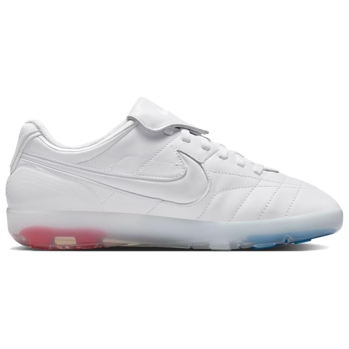View the side profile of the حذاء نايك الأصلي featuring Nike Shoes design, representing the finest شوز نايك المميز مع حذاء نايكي x جاكموس أبيض | Nike x Jacquemus White وتصاميم nike schuhe.