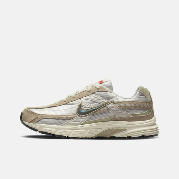 Nike | نايك P-6000 - اللون البيج والأبيض