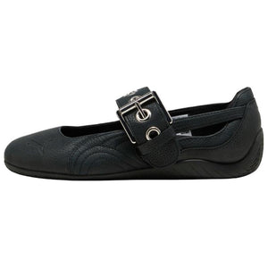 حذاء بوما نسائي Speedcat Ballet Strap باللون الأسود من المنظر الجانبي، أحذية بوما الأصلية.