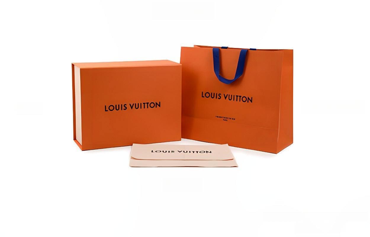 حقيبة Louis Vuitton Capucines قماش Denim مطرزة بالخرز.